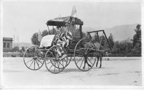 Monrovia Day Parade 1914 Kandy Kids